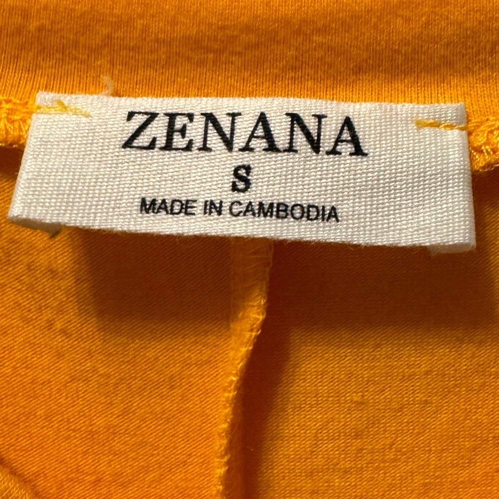 Zenana Basic V-Neck Tee - Picture 4 of 5
